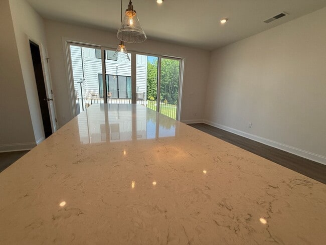 Building Photo - Brand New Townhome in Ballantyne!!