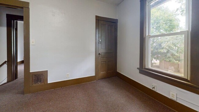 Building Photo - Charming 3-Bedroom Home in Canton, OH