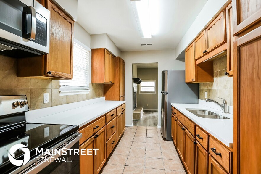 Building Photo - 907 Gatewood St