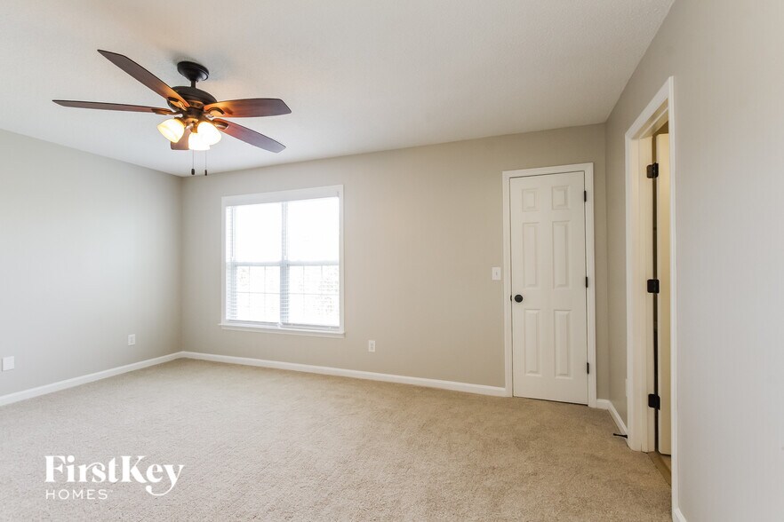 Building Photo - 1703 Glenn Meade Dr