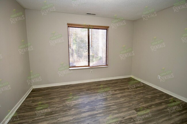 Building Photo - 2 Bedroom, 2 Bath Condo at Village Creek -...