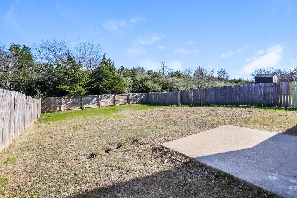 Building Photo - 7106 Sierra Way