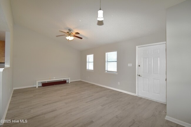 Building Photo - 159 Marlene Dr