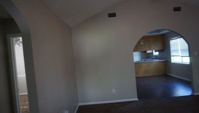 Building Photo - Three bedroom!