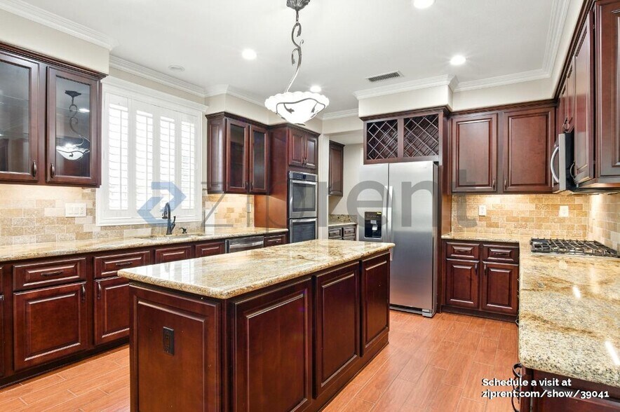 Building Photo - 16766 Tamarind Ct