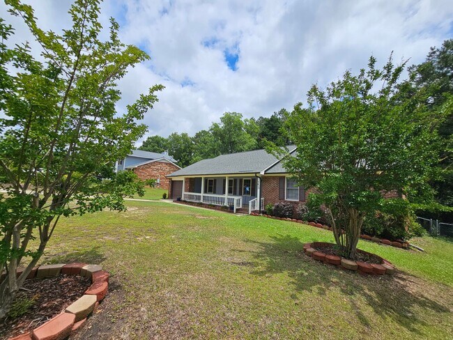 Building Photo - 7490 Beverly Dr