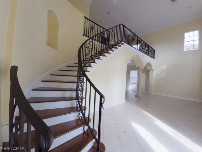 Building Photo - 6139 57th Ct