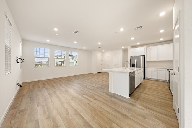 Building Photo - Brand new 3 bedroom, 3 bathroom home in Li...