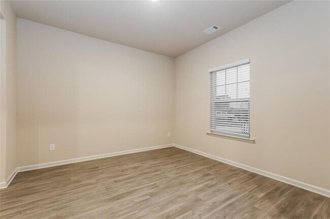 Building Photo - 148 Oliver Dr