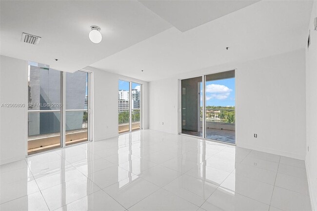 Building Photo - 6362 Collins Ave