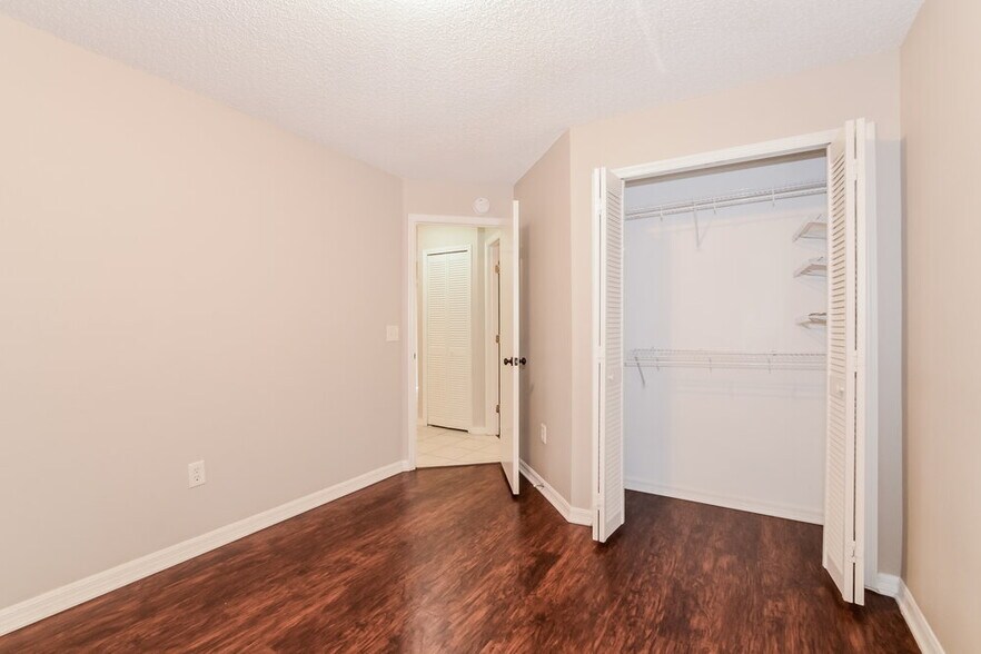 Building Photo - 12609 Whiterapids Dr
