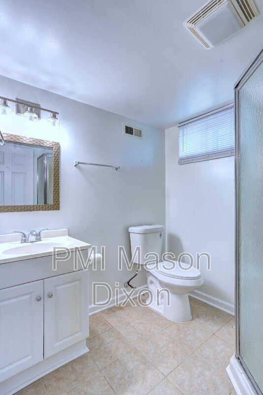 Building Photo - 8523 Fieldway Dr
