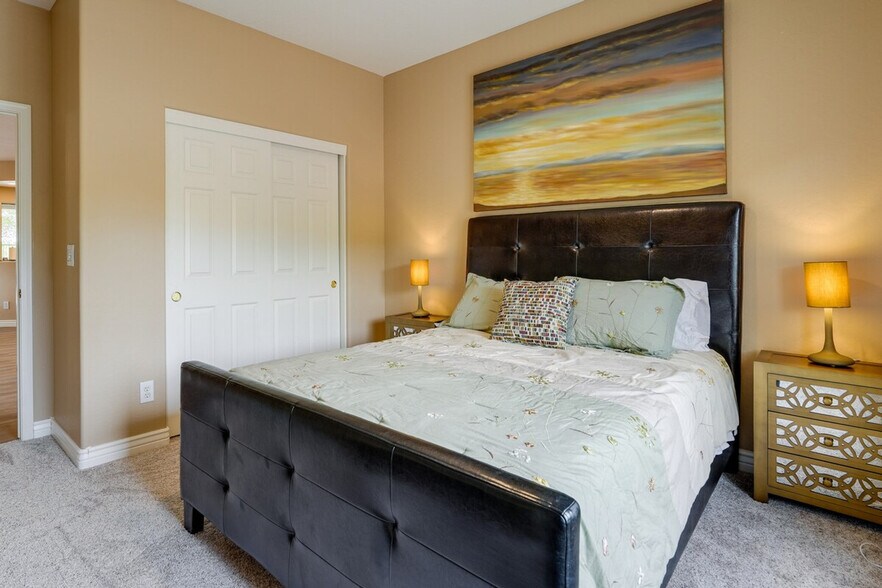 Building Photo - 2501 W Myopia Ct