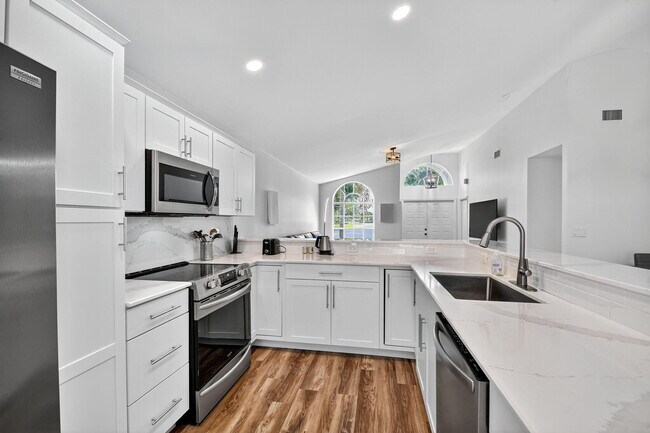 Building Photo - 1891 Oak Berry Cir