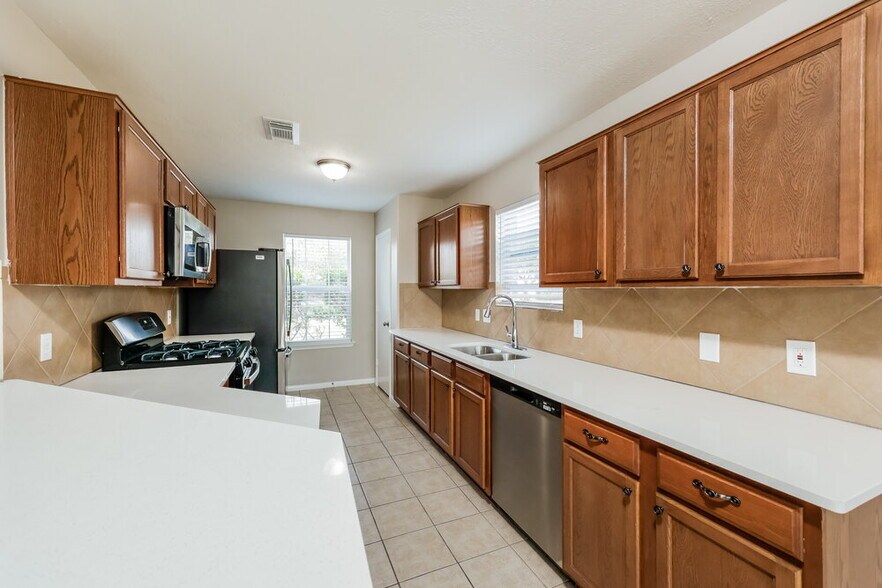 Building Photo - 19203 Anthurium Ct