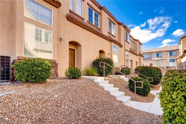 Building Photo - 8400 Tiger Woods Ave