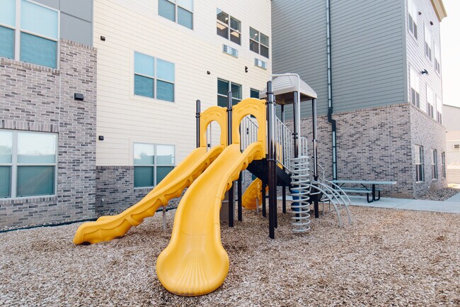 Building Photo - Midtown Heights