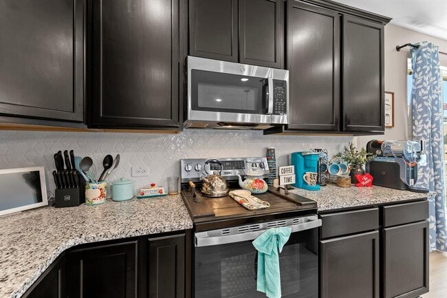 Building Photo - 121 Lazy Lizzy Rd