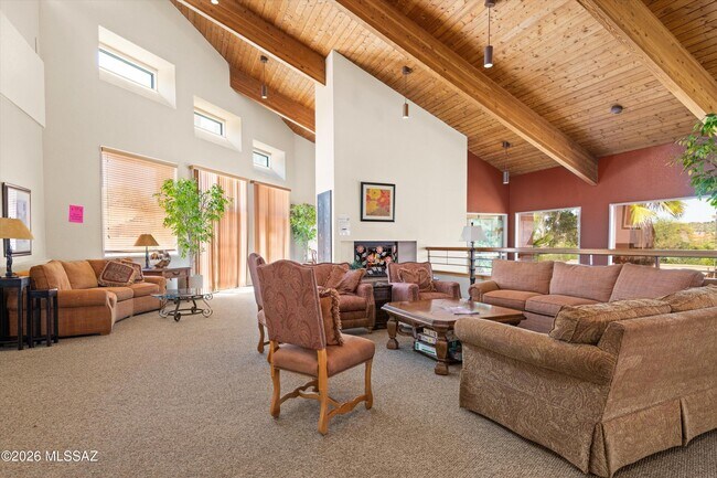 Building Photo - 5051 N Sabino Canyon Rd