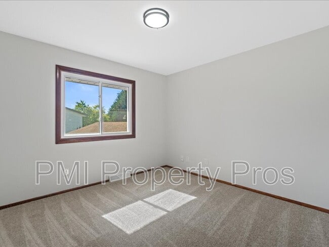 Building Photo - 8148 S 88th St