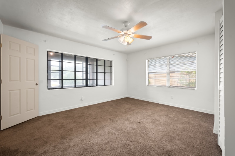 Building Photo - 1025 W 25th St