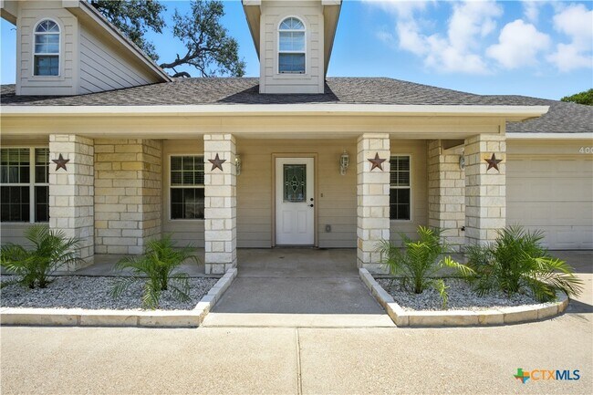 Building Photo - 4005 Midway Dr