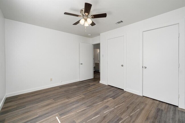 Building Photo - 501 Sacramento Dr