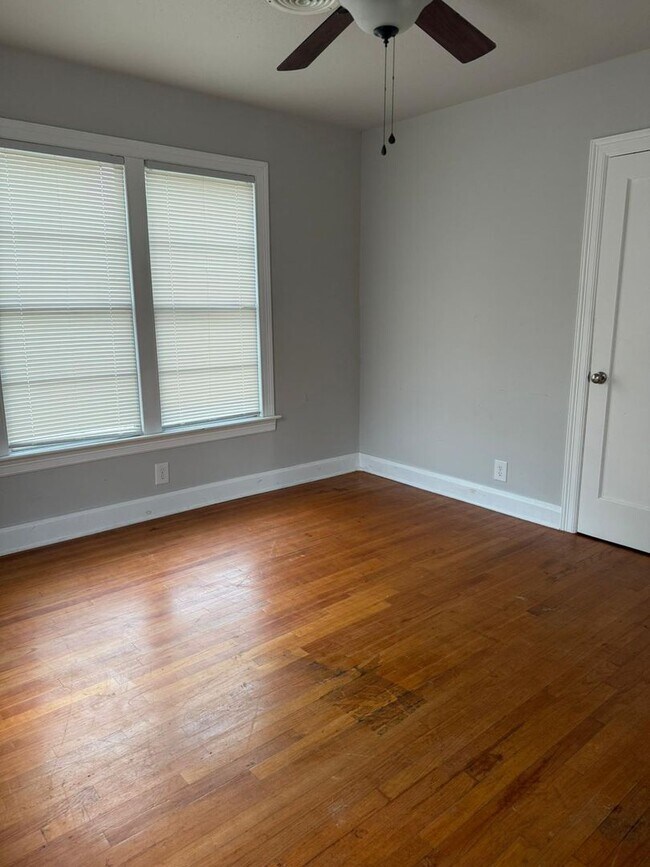 Building Photo - 3330 12th St