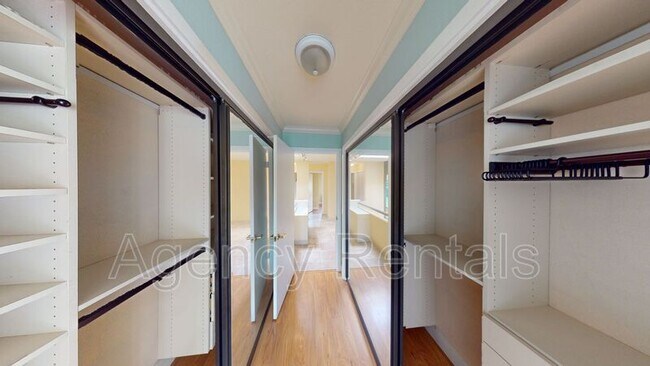 Building Photo - 123A Maunalua Ave