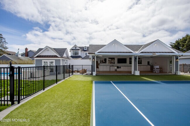 Building Photo - 207 Monmouth Ave