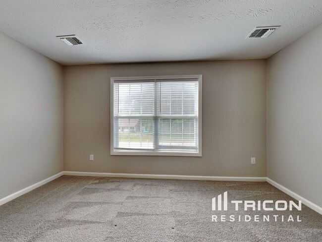 Building Photo - 1206 Oakland Dr