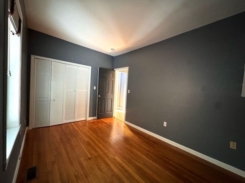 Building Photo - 37 Homer Ave