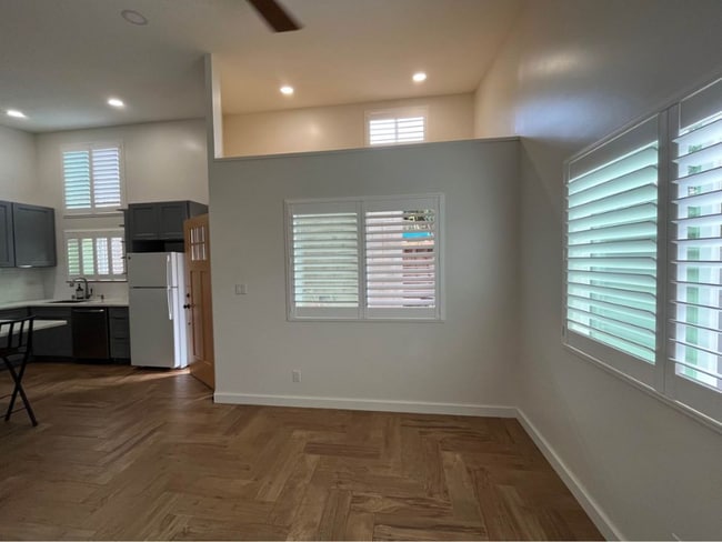 Building Photo - 99 Aiea Heights Dr