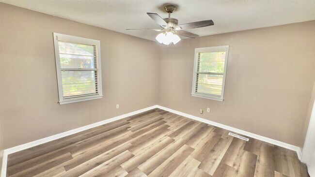 Building Photo - 2563 Hacks Cross Rd