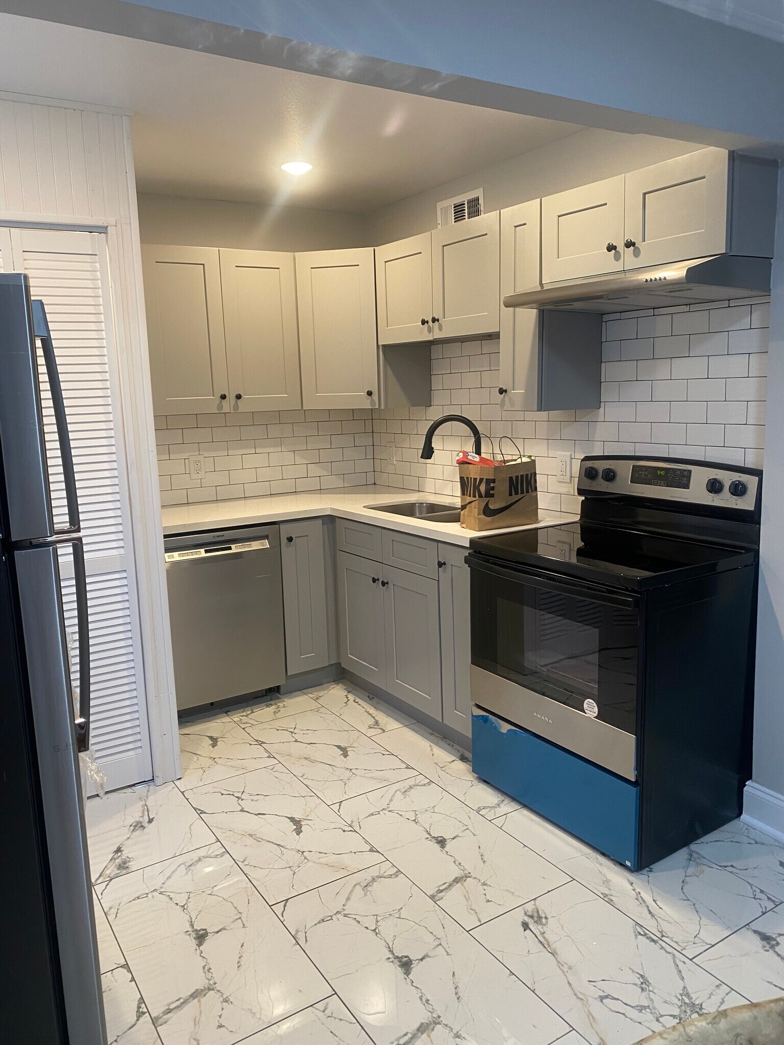 Building Photo - 1820 Metairie Rd