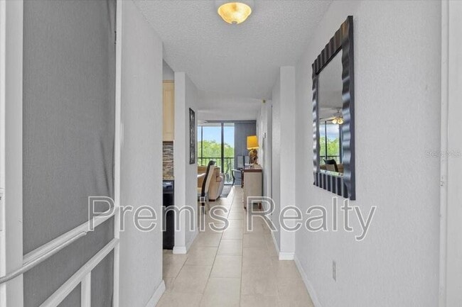 Building Photo - 900 Cove Cay Dr