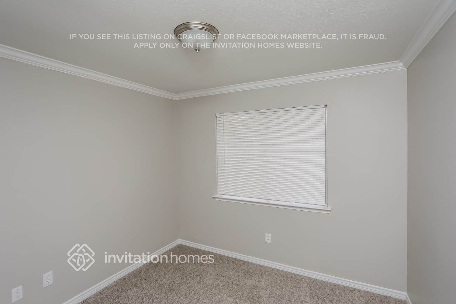 Building Photo - 2404 Manchester Dr