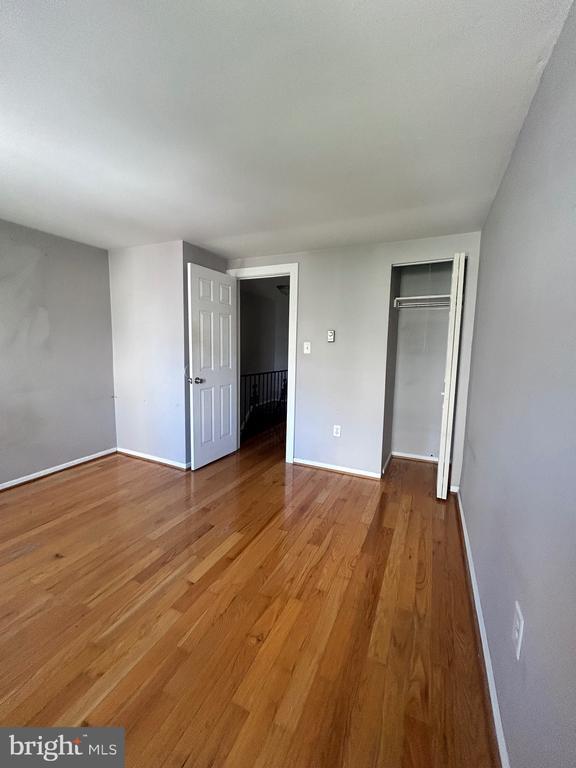 Building Photo - 708 Medina St