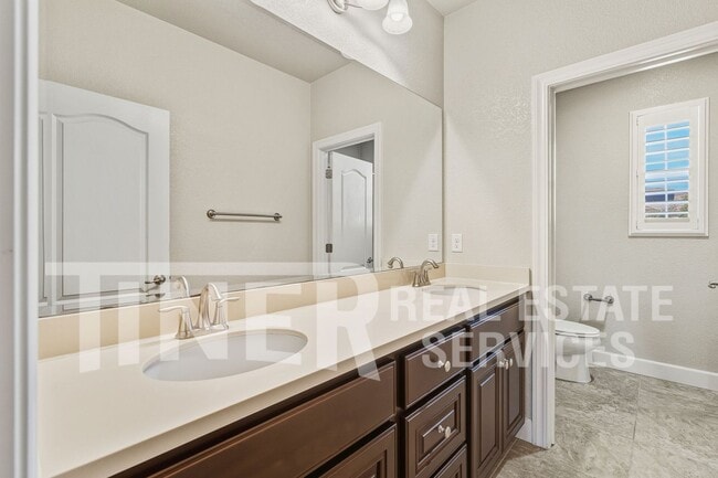 Building Photo - 7542 Pesaro Dr