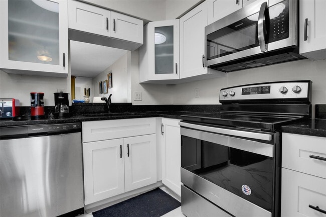 Building Photo - 260 NW 76th Ave