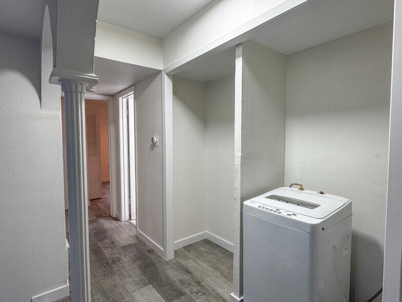 Building Photo - 170 De Chantle Rd