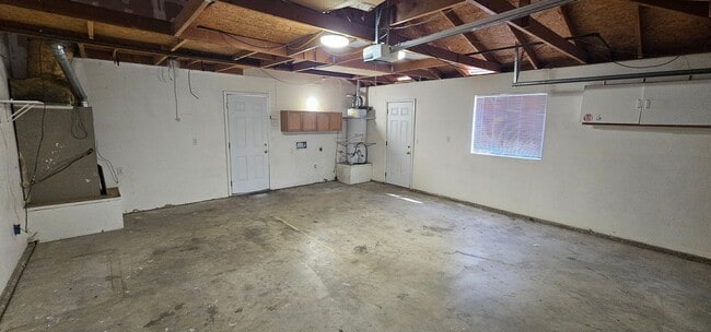 Building Photo - 301 S Lupin Ln
