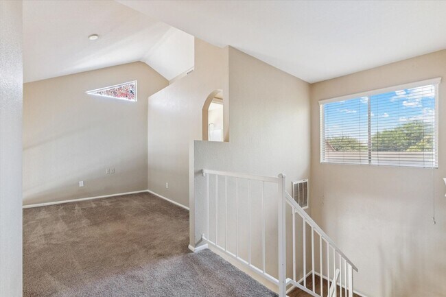 Building Photo - 1743 E Tara Dr