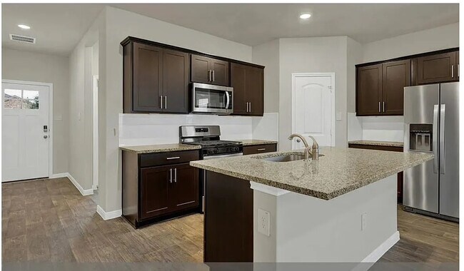 Building Photo - Room in House on Bethpage Dr