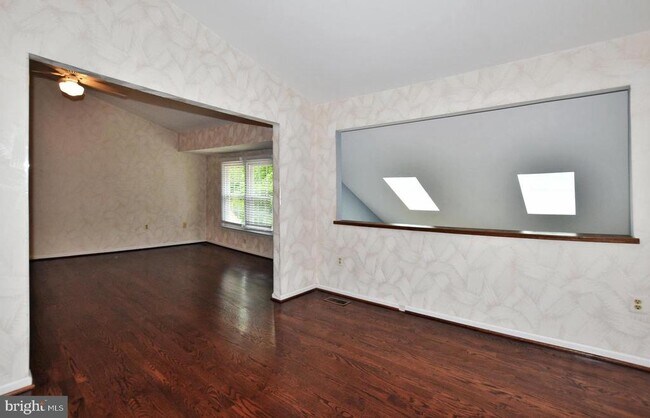 Building Photo - 10121 Crestberry Pl