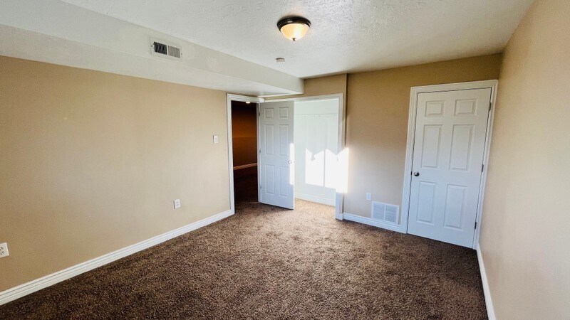 Building Photo - 3016 W 1050 N