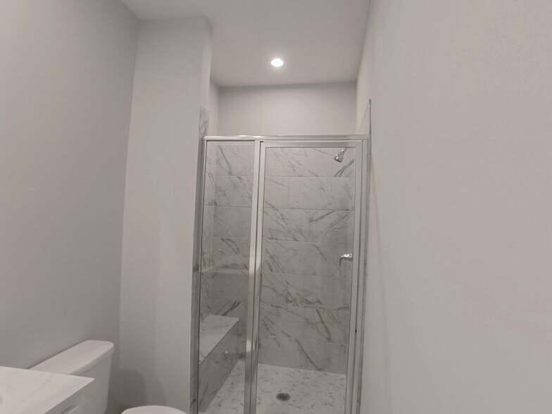 Building Photo - 2923 Beaconwood Ct
