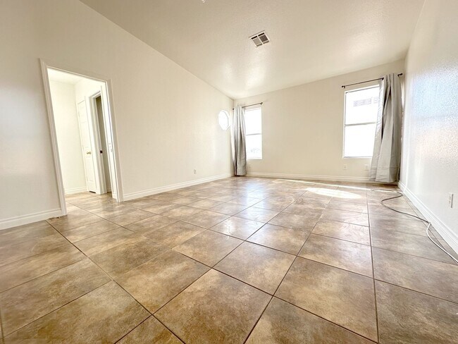 Building Photo - Beautiful SW Las Vegas Home. 3 Beds 3 Full...