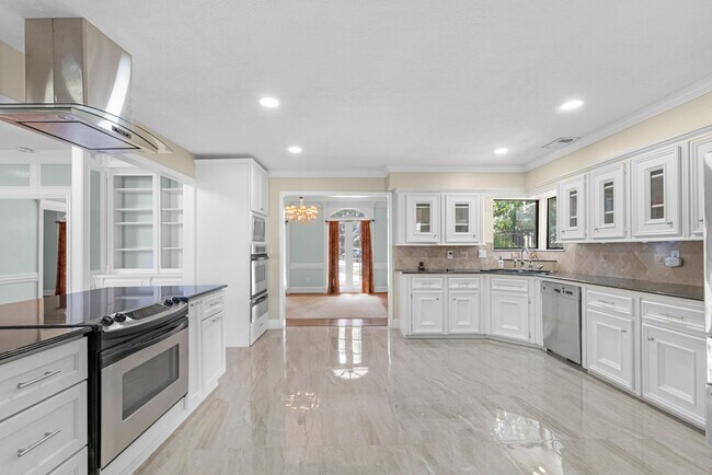 Building Photo - 16114 Kempton Park Dr