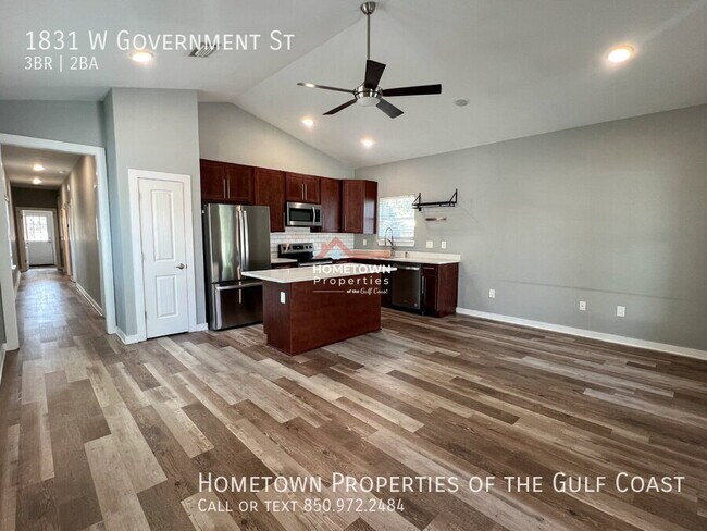 Building Photo - 3-Bed Downtown Pensacola Cottage